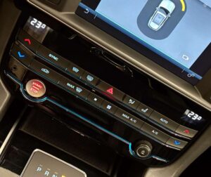 Jaguar F-Pace 2.0 l., visureigis / krosoveris