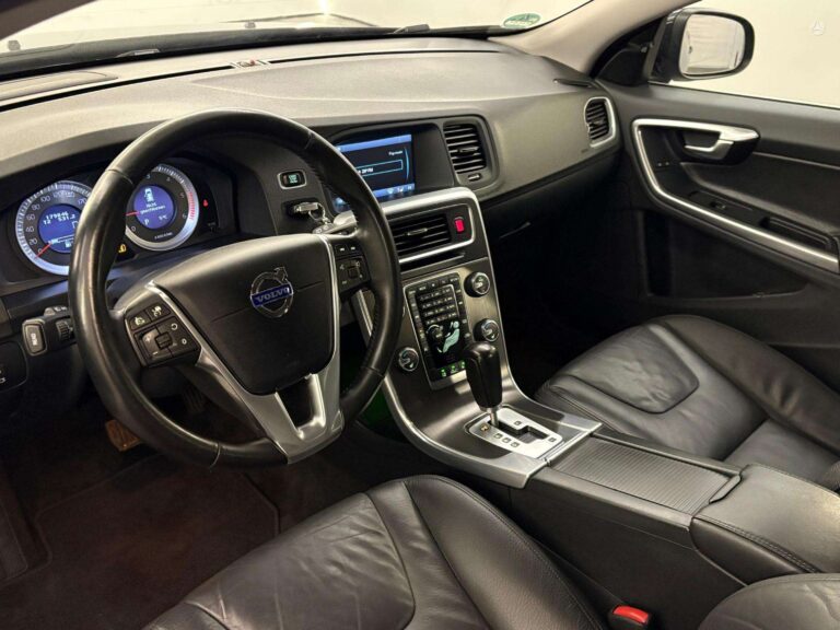 Volvo V60 2.0 l., universalas