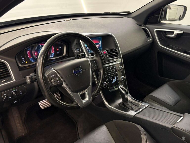 Volvo XC60 2.0 l., visureigis / krosoveris