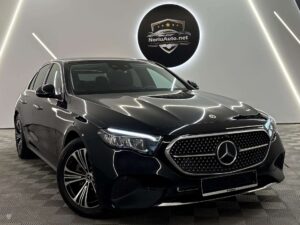 Mercedes-Benz E200 2.0 l., sedanas