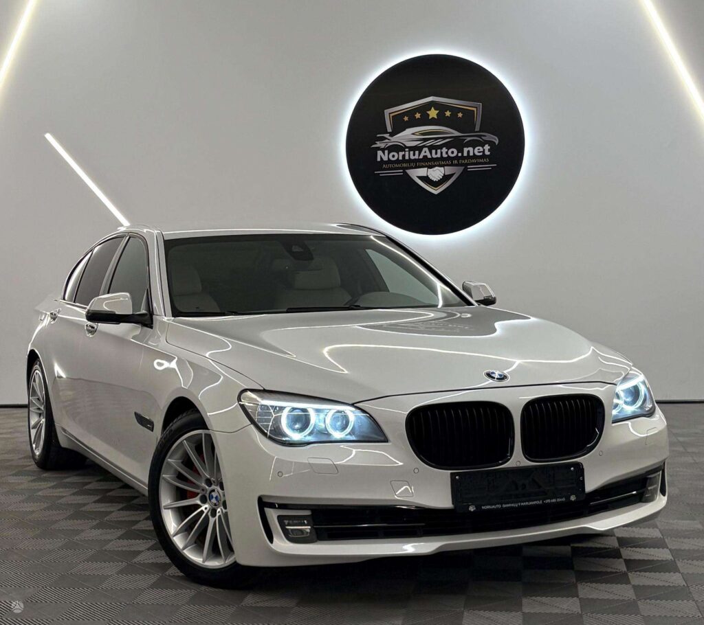 BMW 740 3.0 l., sedanas