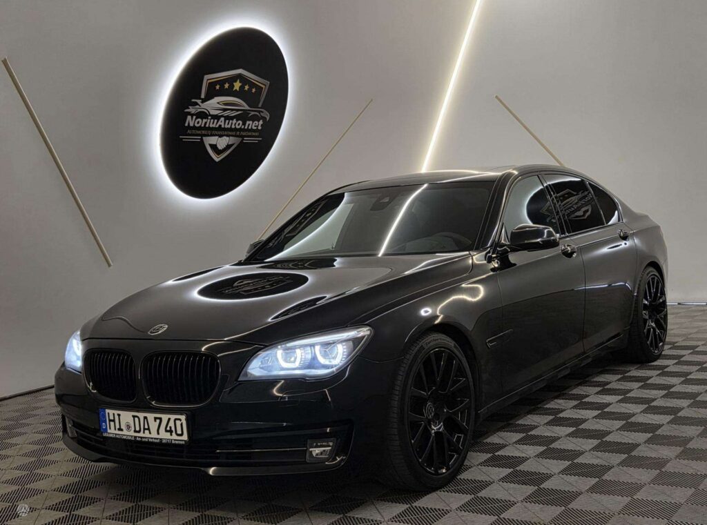 BMW 740 3.0 l., sedanas