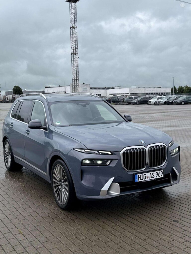 BMW X7 3.0 l., visureigis / krosoveris