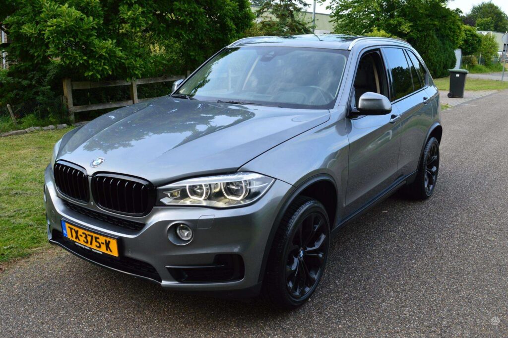 BMW X5 3.0 l., visureigis / krosoveris